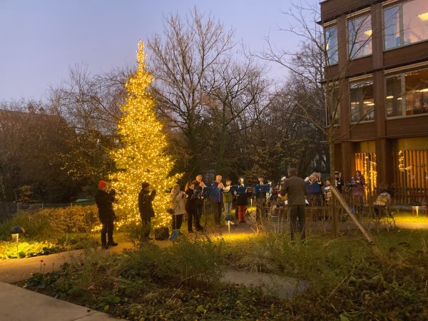 Eröffnung der Weihnachtsbeleuchtung im Pflegeheim